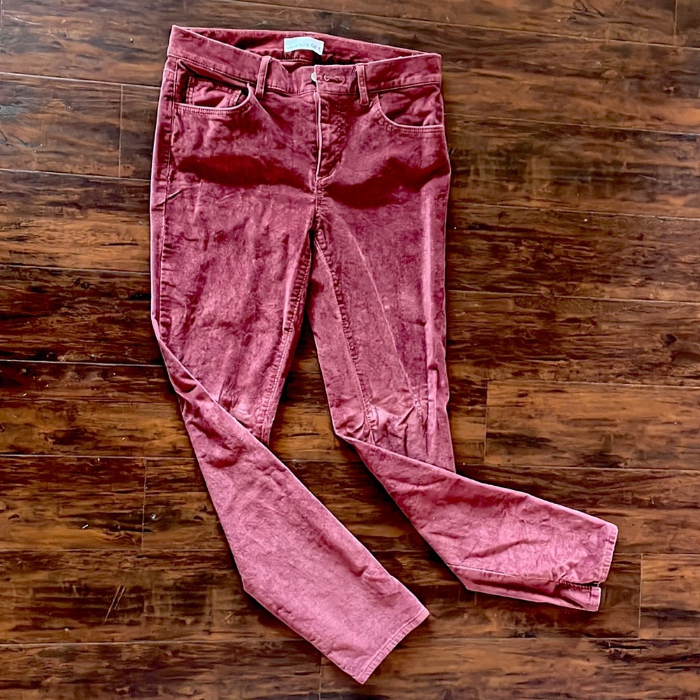 Loft brand modern skinny wine colored corduroy pants